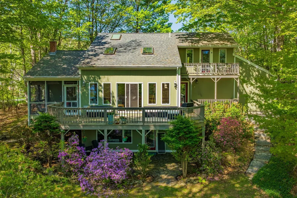 25 Bradford Lane Enfield NH 03748