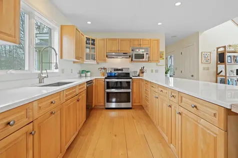 25 Bradford Lane Enfield NH 03748