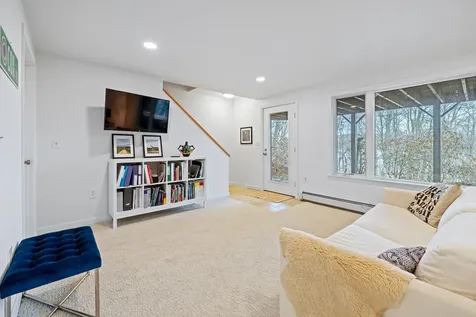 25 Bradford Lane Enfield NH 03748