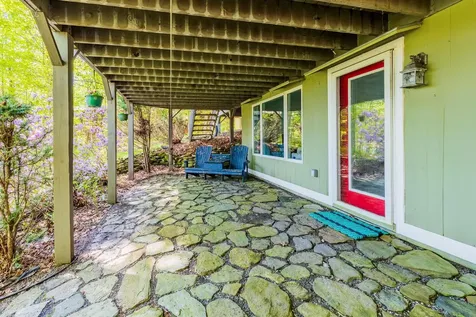 25 Bradford Lane Enfield NH 03748