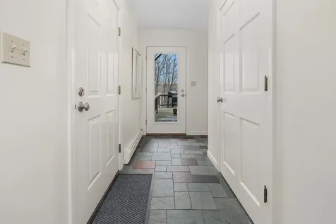 25 Bradford Lane Enfield NH 03748