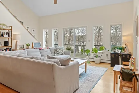 25 Bradford Lane Enfield NH 03748