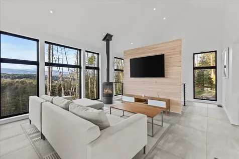 55 Eloise Lane Stowe VT 05672