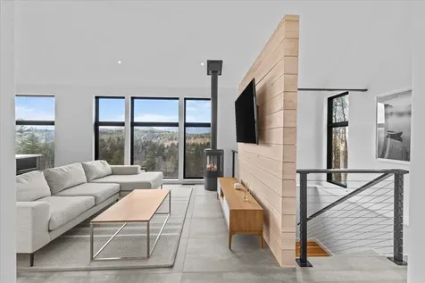 55 Eloise Lane Stowe VT 05672