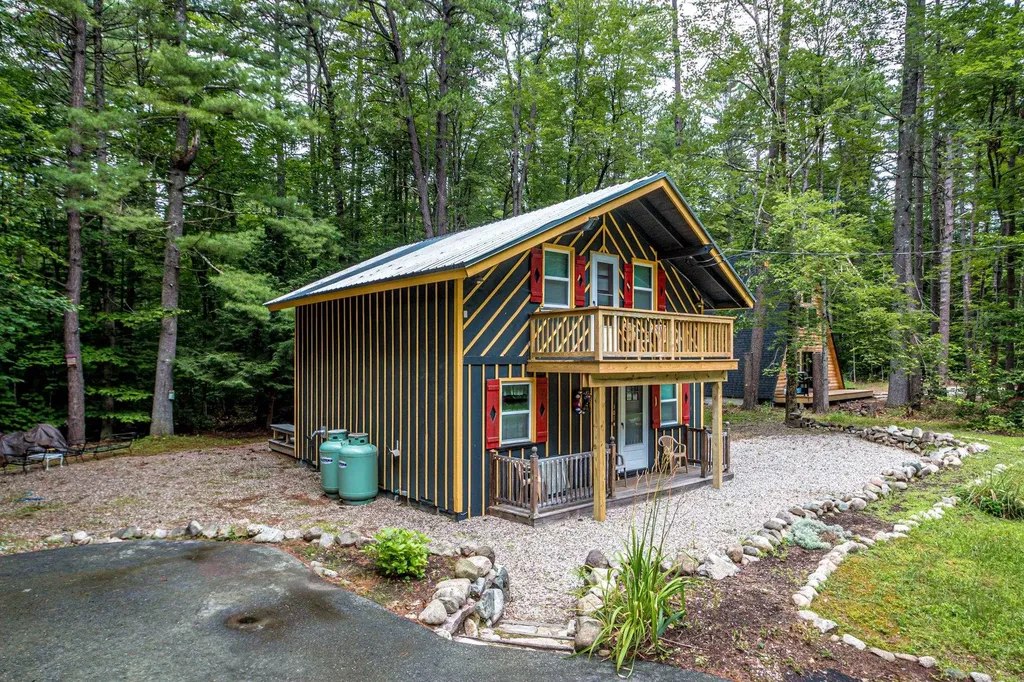 101 Chipmunk Lane Tamworth NH 03817