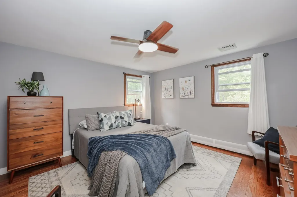 10 Glendale Circle Plaistow NH 03865
