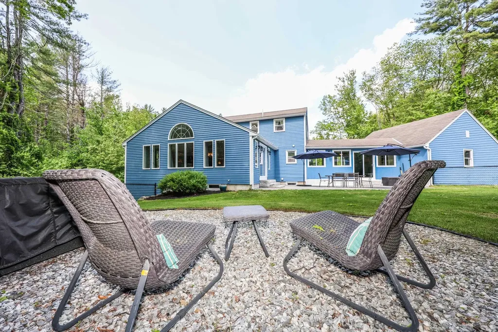 10 Glendale Circle Plaistow NH 03865