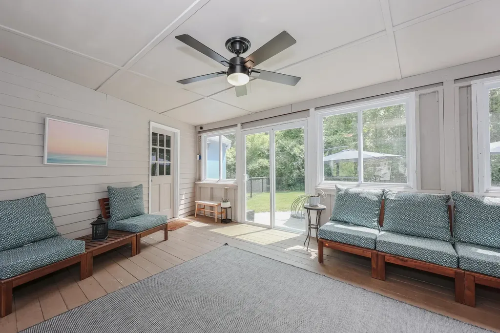 10 Glendale Circle Plaistow NH 03865