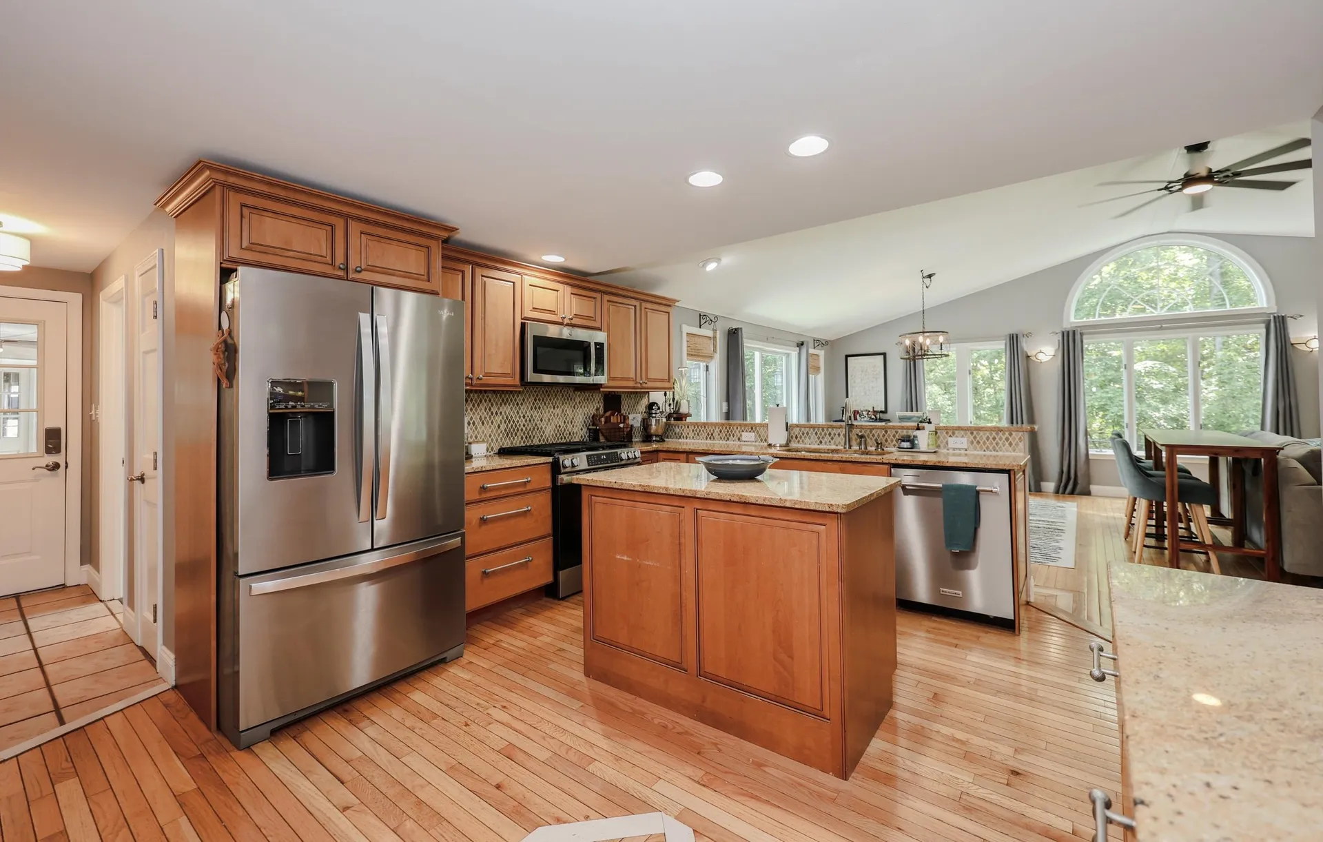 10 Glendale Circle Plaistow NH 03865