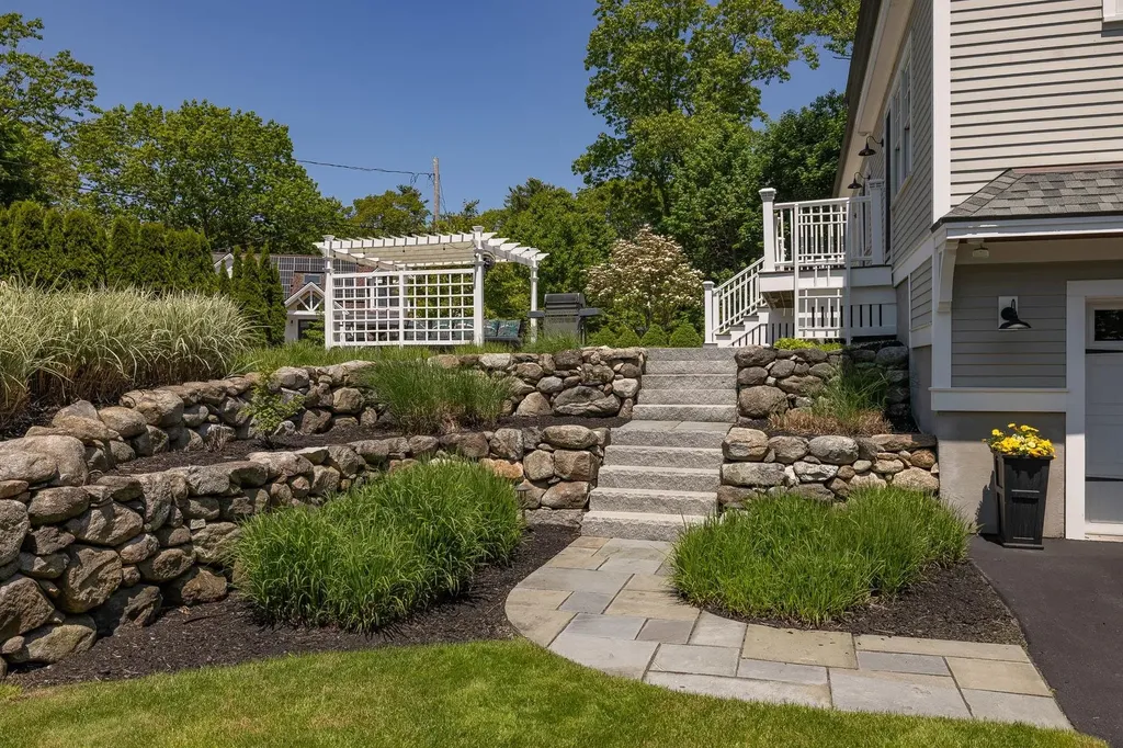 34 Appledore Avenue Rye NH 03870