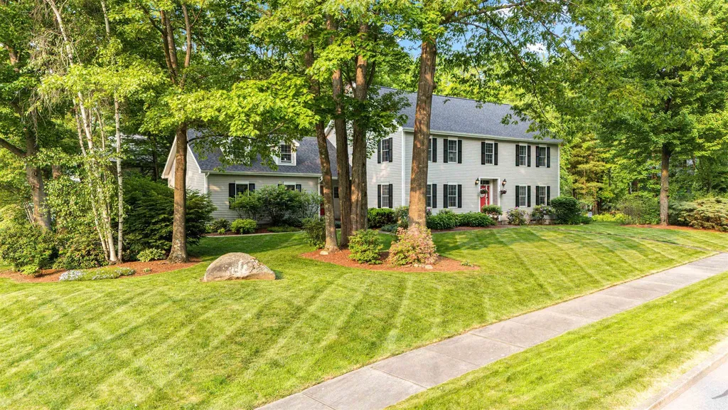 24 Lida Drive Essex VT 05452