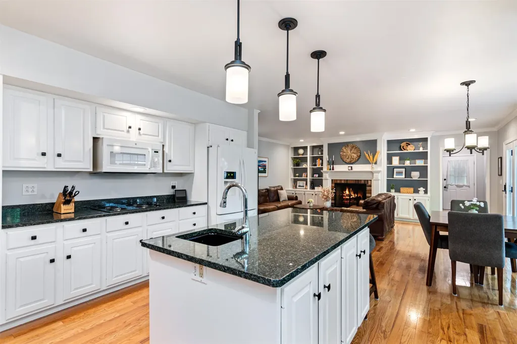 24 Lida Drive Essex VT 05452