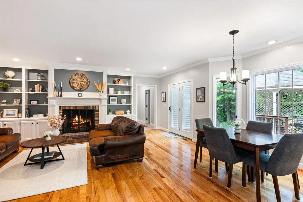 24 Lida Drive Essex VT 05452