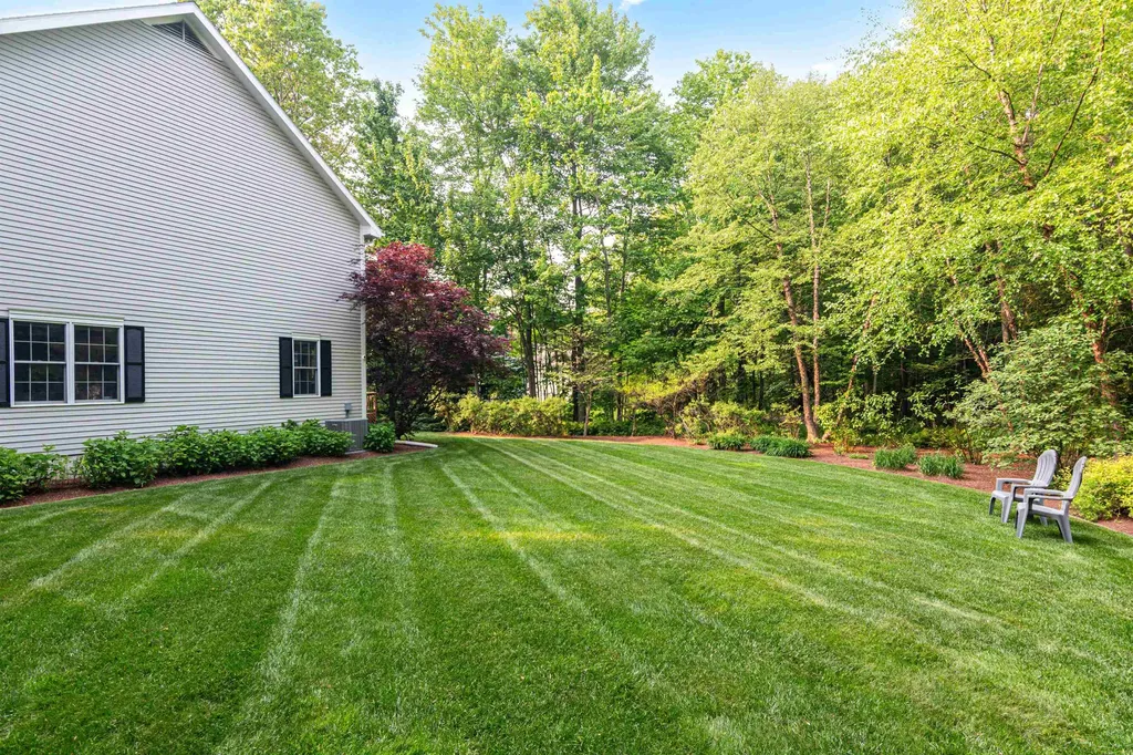 24 Lida Drive Essex VT 05452