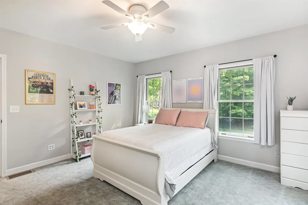 24 Lida Drive Essex VT 05452