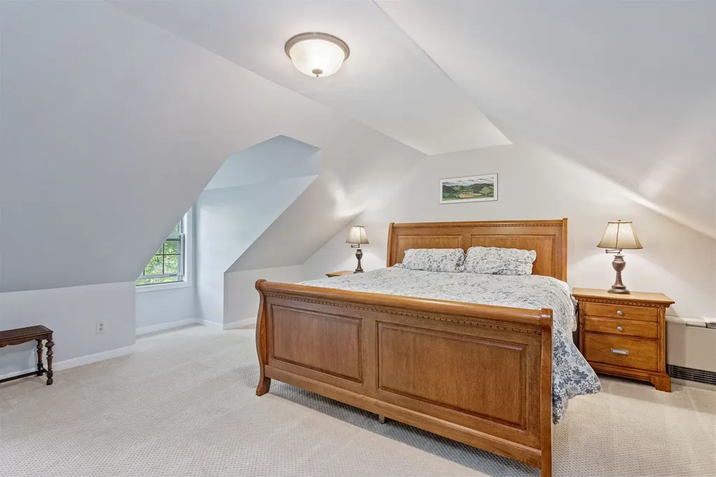 24 Lida Drive Essex VT 05452