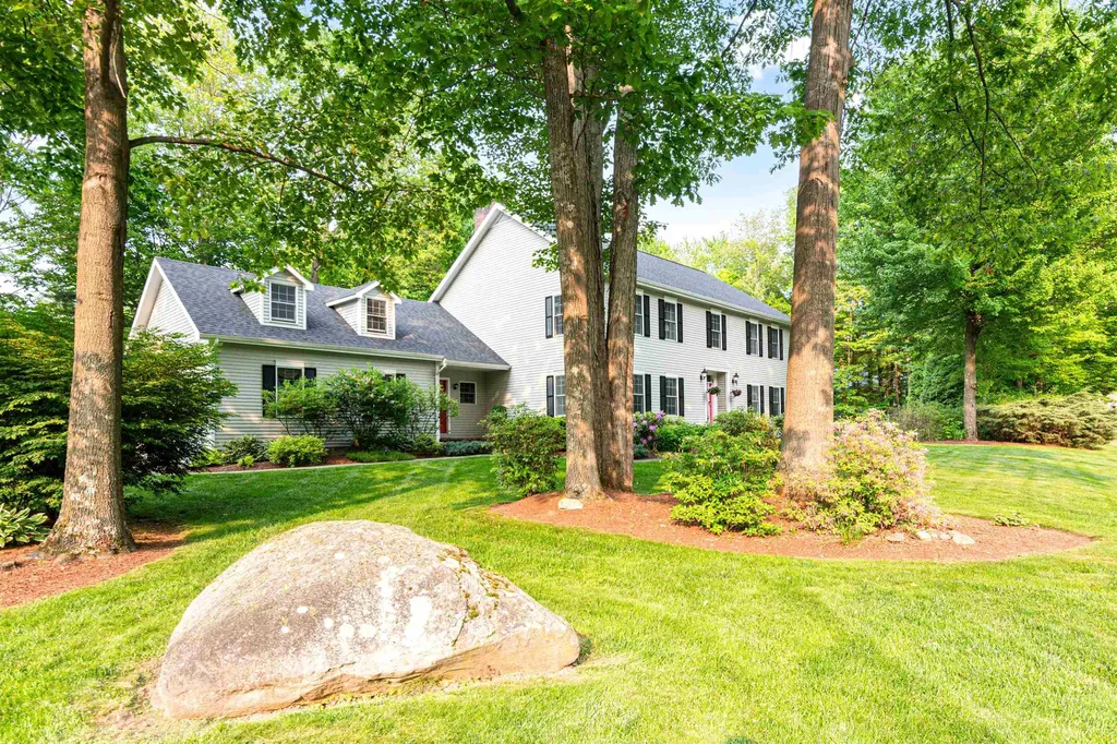 24 Lida Drive Essex VT 05452