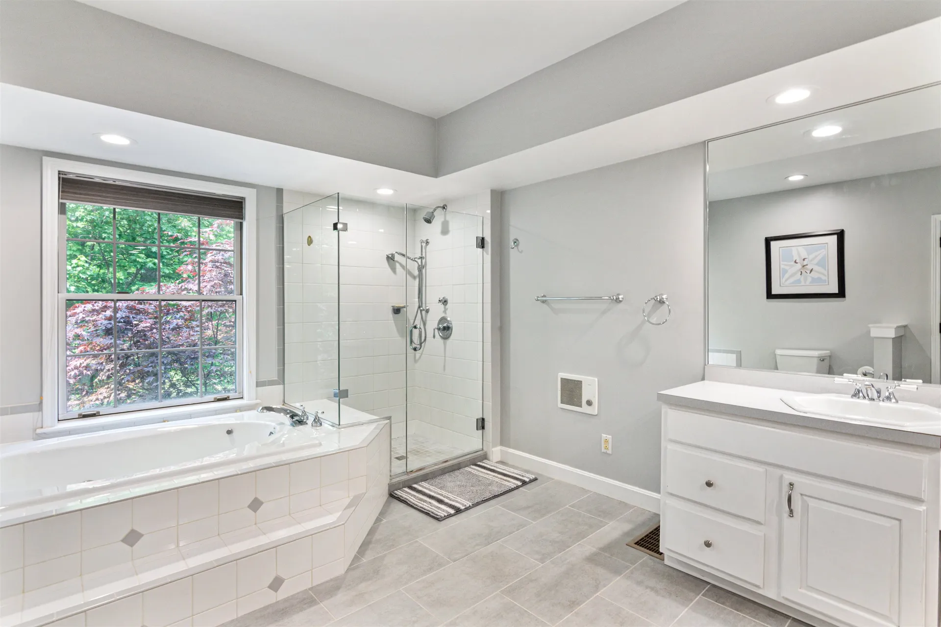 24 Lida Drive Essex VT 05452