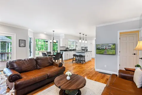 24 Lida Drive Essex VT 05452