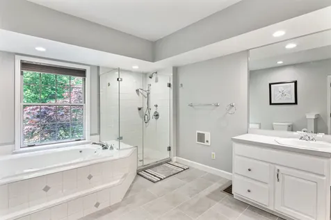 24 Lida Drive Essex VT 05452