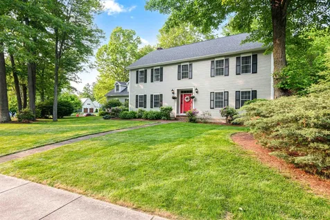 24 Lida Drive Essex VT 05452