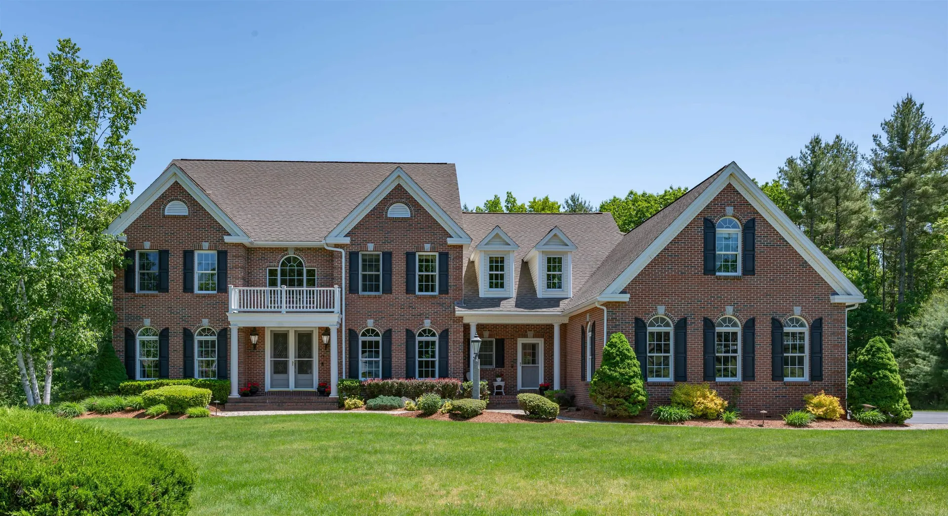 24 Tanglewood Drive Nashua NH 03062