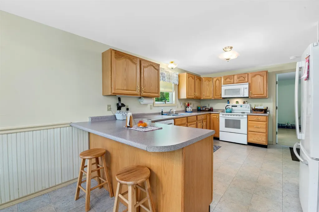 289 Davis Hill Road Conway NH 03813-0784