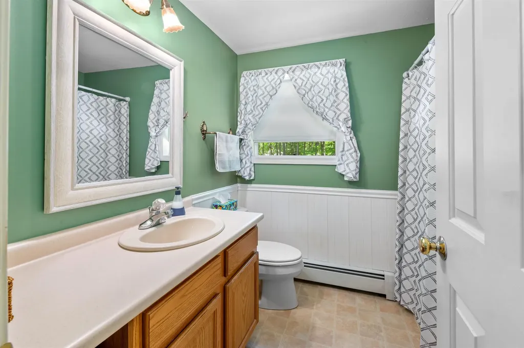 289 Davis Hill Road Conway NH 03813-0784