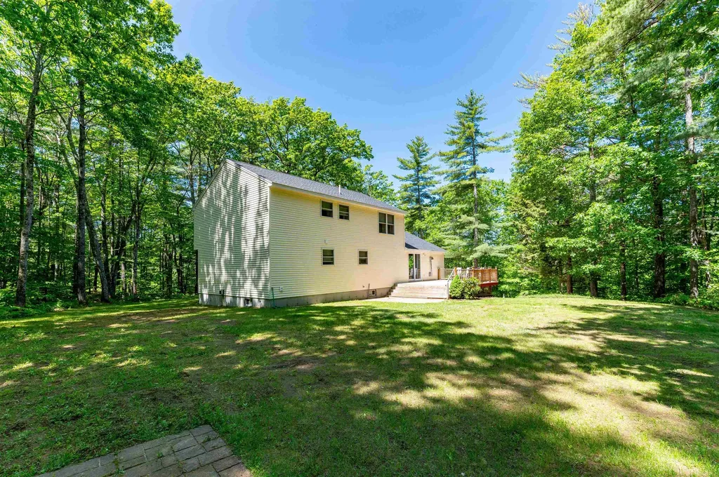 289 Davis Hill Road Conway NH 03813-0784