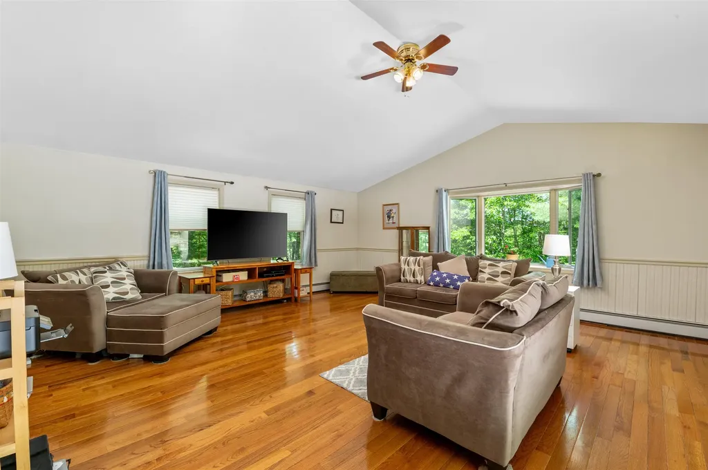 289 Davis Hill Road Conway NH 03813-0784