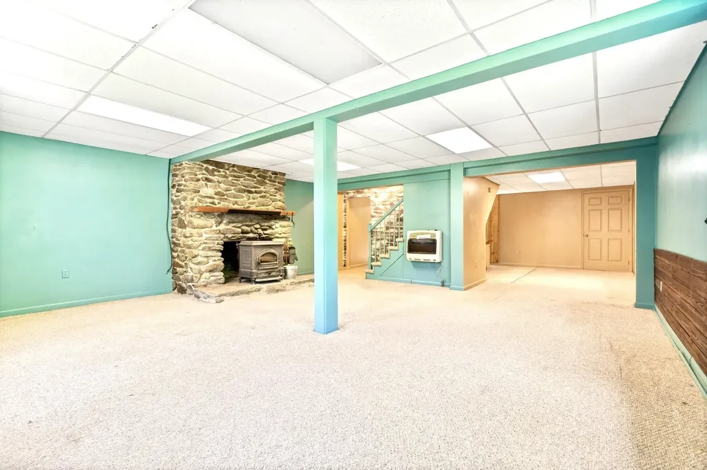 14 Coach Road Greenfield NH 03047