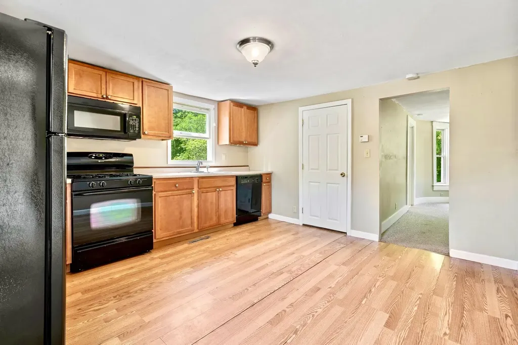 14 Coach Road Greenfield NH 03047