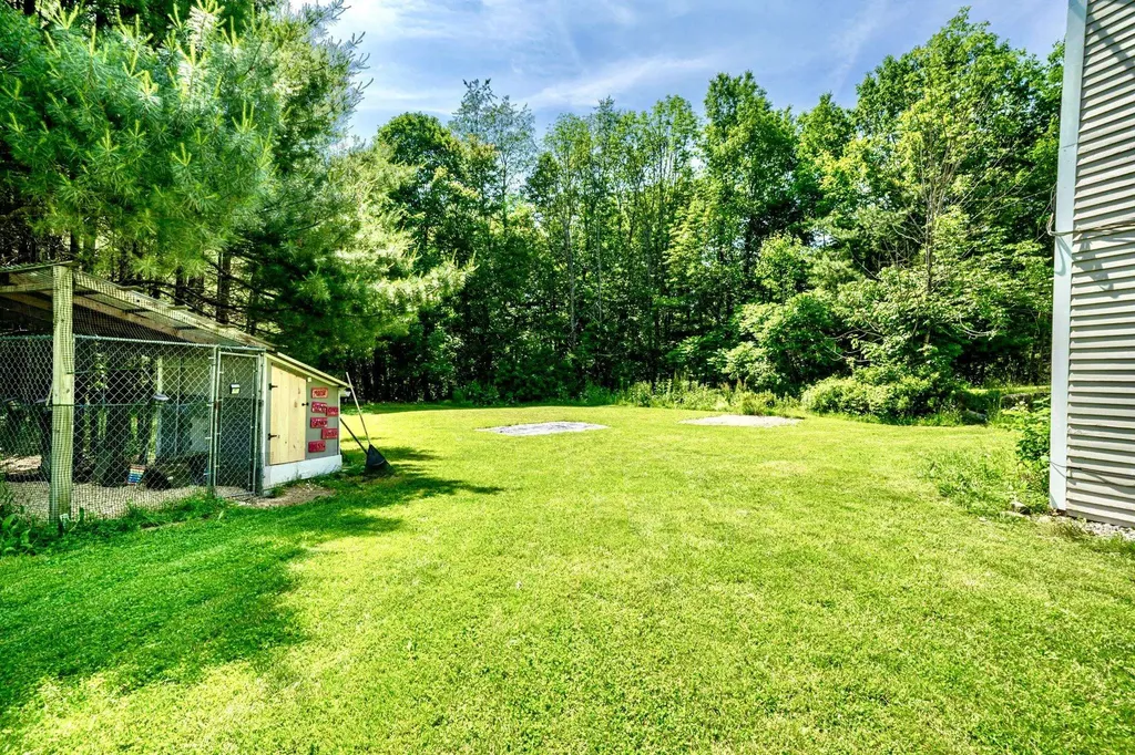 14 Coach Road Greenfield NH 03047