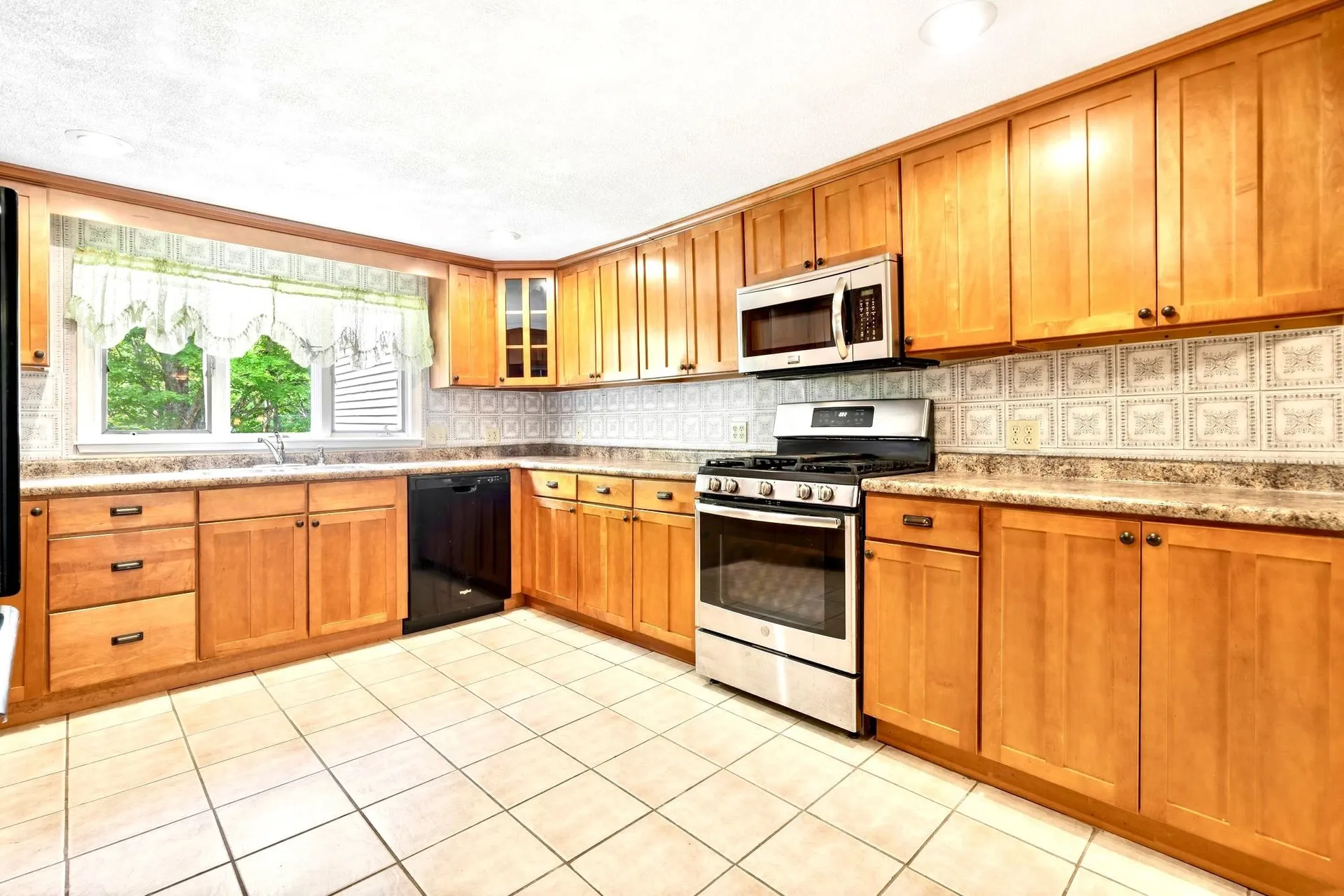 14 Coach Road Greenfield NH 03047