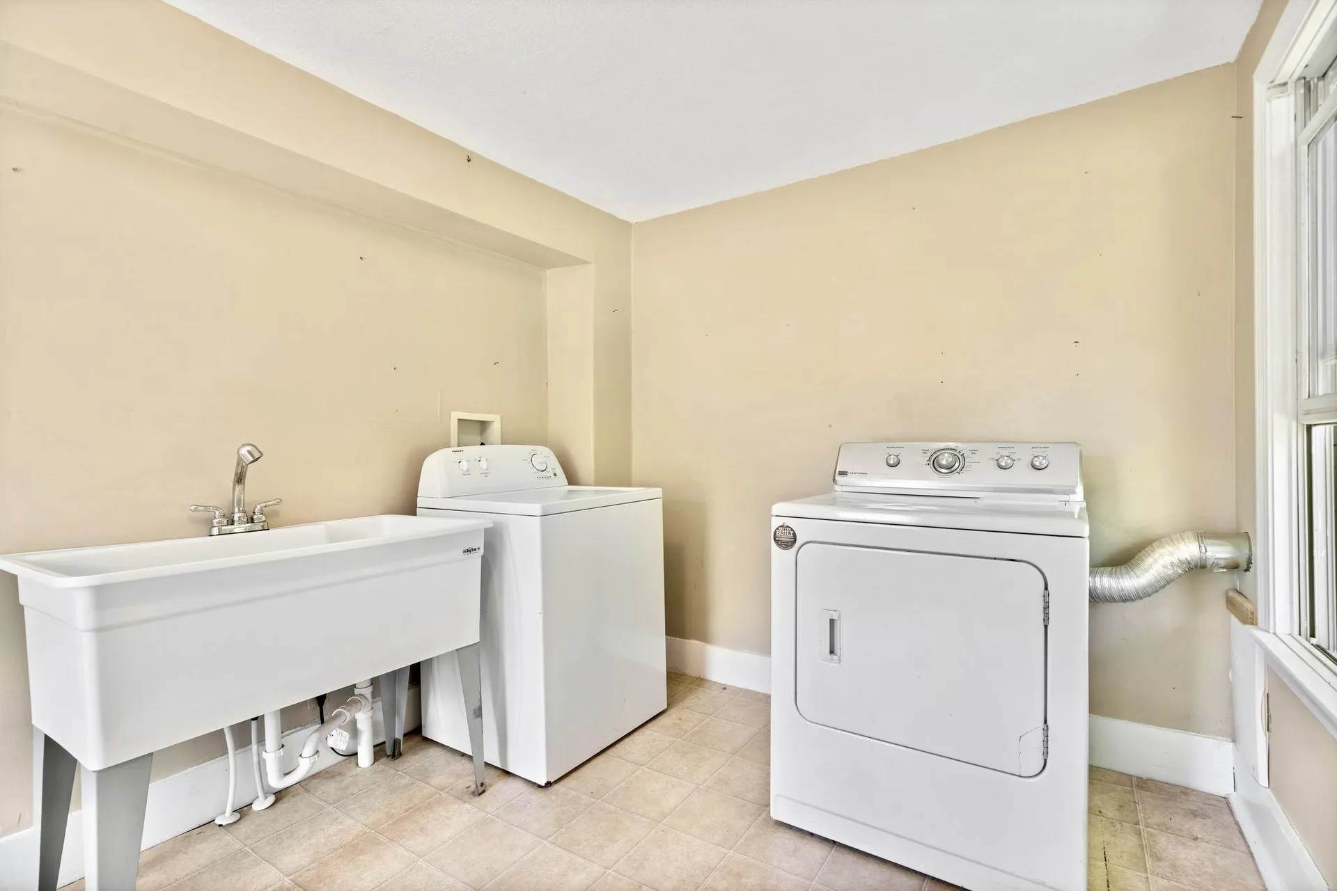 14 Coach Road Greenfield NH 03047