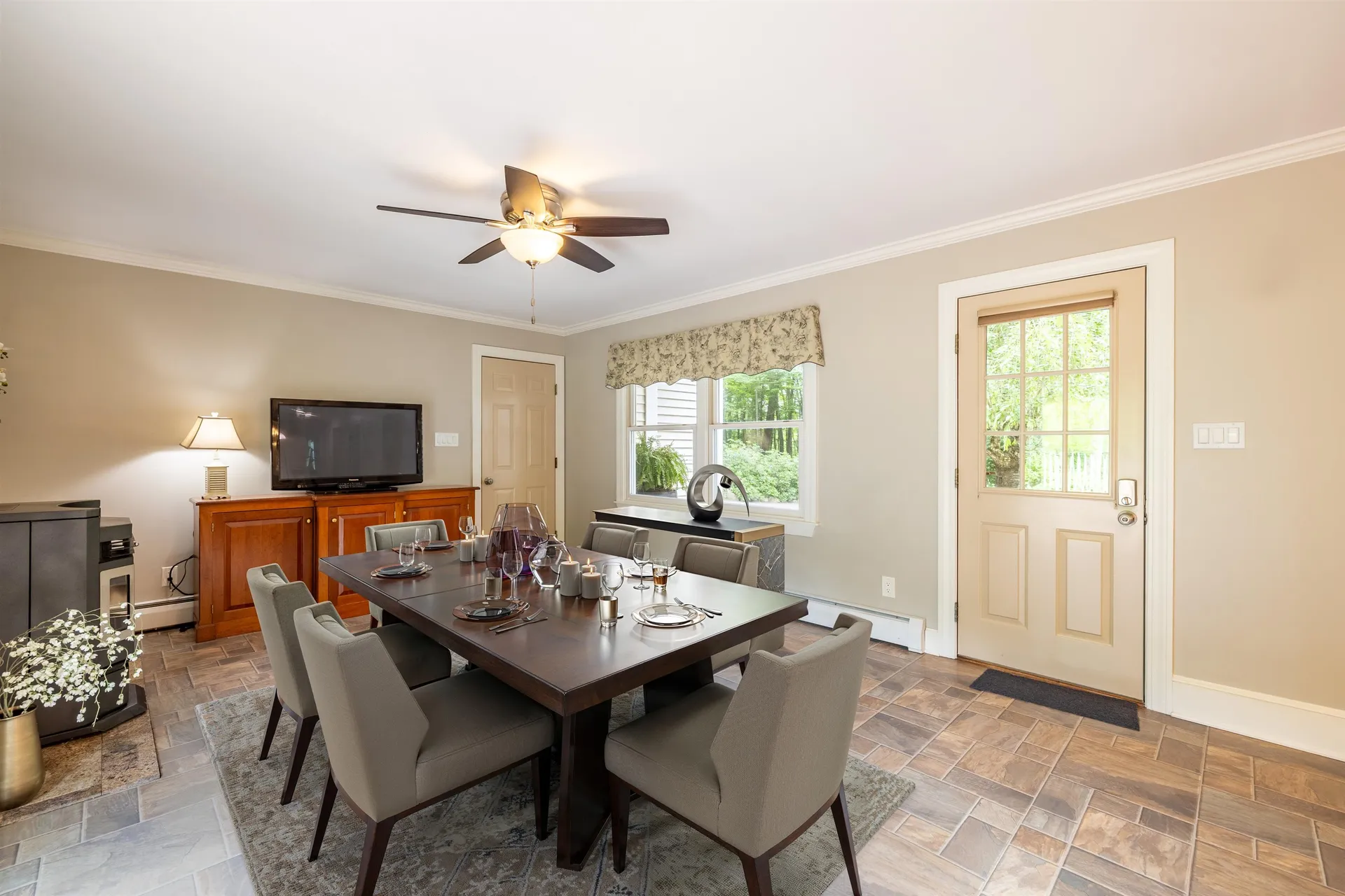 146 Old Sandown Road Chester NH 03036