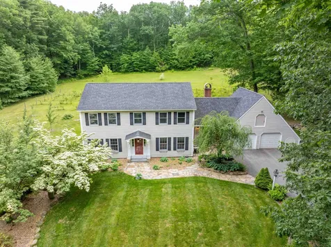 146 Old Sandown Road Chester NH 03036