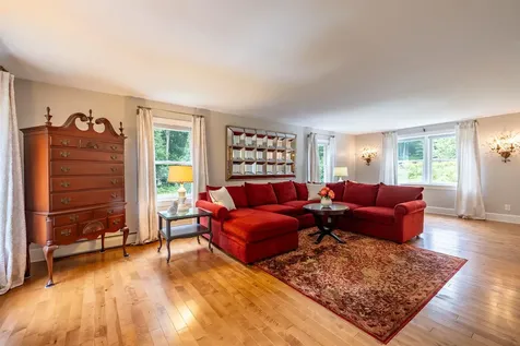 146 Old Sandown Road Chester NH 03036