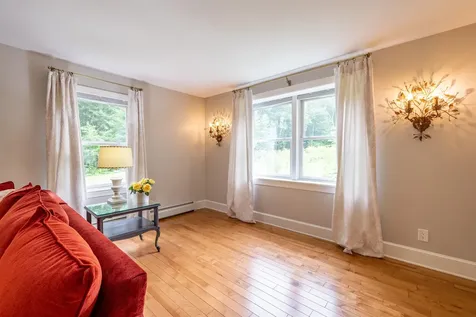 146 Old Sandown Road Chester NH 03036