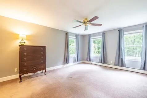 146 Old Sandown Road Chester NH 03036