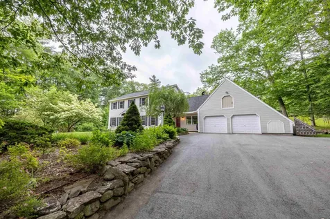 146 Old Sandown Road Chester NH 03036