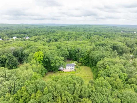 146 Old Sandown Road Chester NH 03036