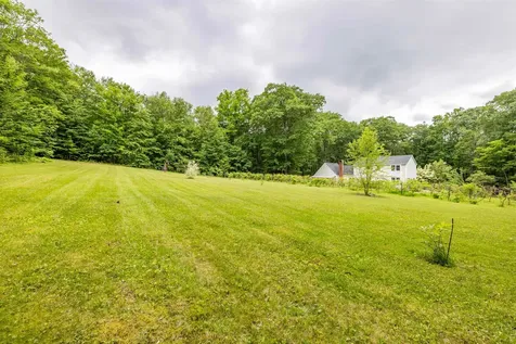 146 Old Sandown Road Chester NH 03036