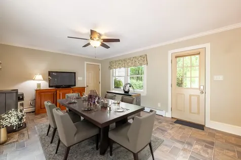 146 Old Sandown Road Chester NH 03036