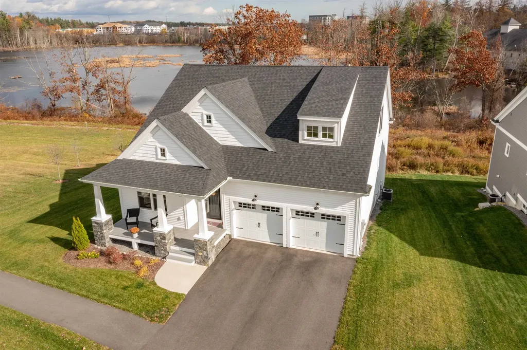 21 Catesby Lane Londonderry NH 03053