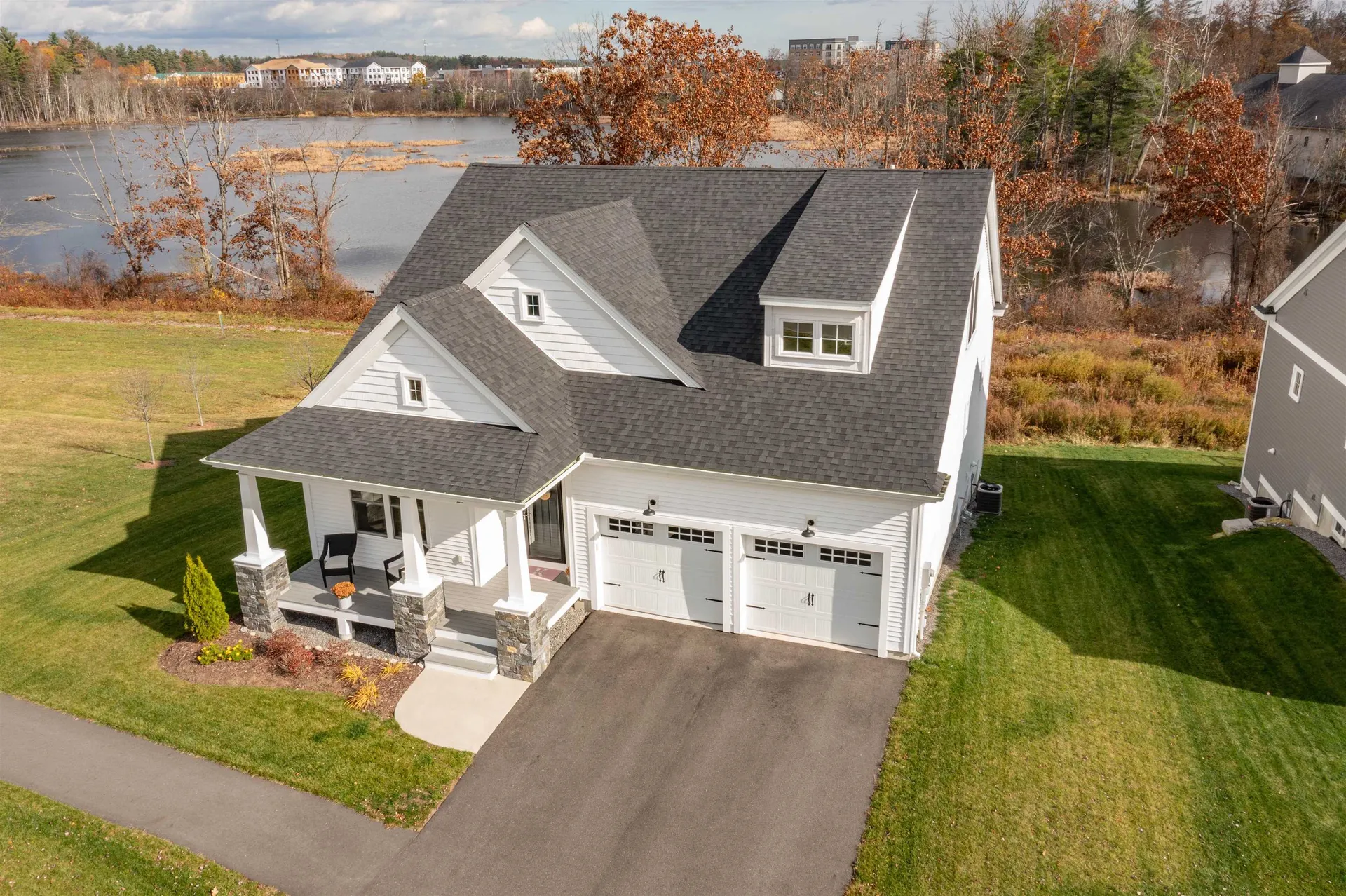 21 Catesby Lane Londonderry NH 03053