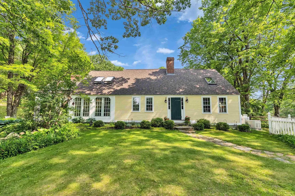 133 Hay Hill Road Francestown NH 03043