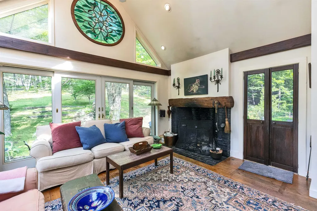 133 Hay Hill Road Francestown NH 03043