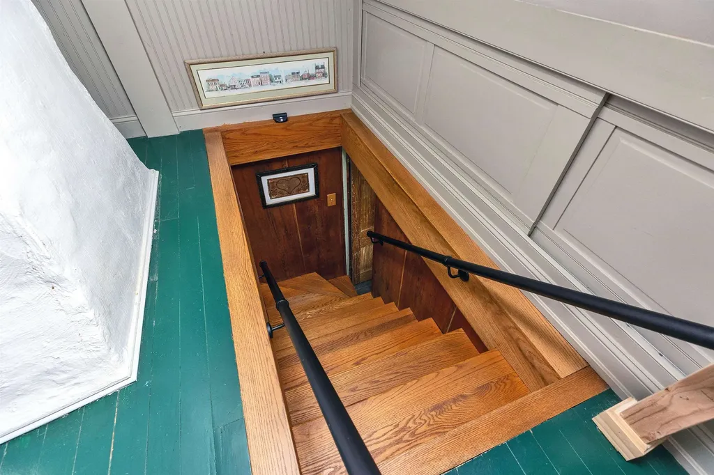 133 Hay Hill Road Francestown NH 03043