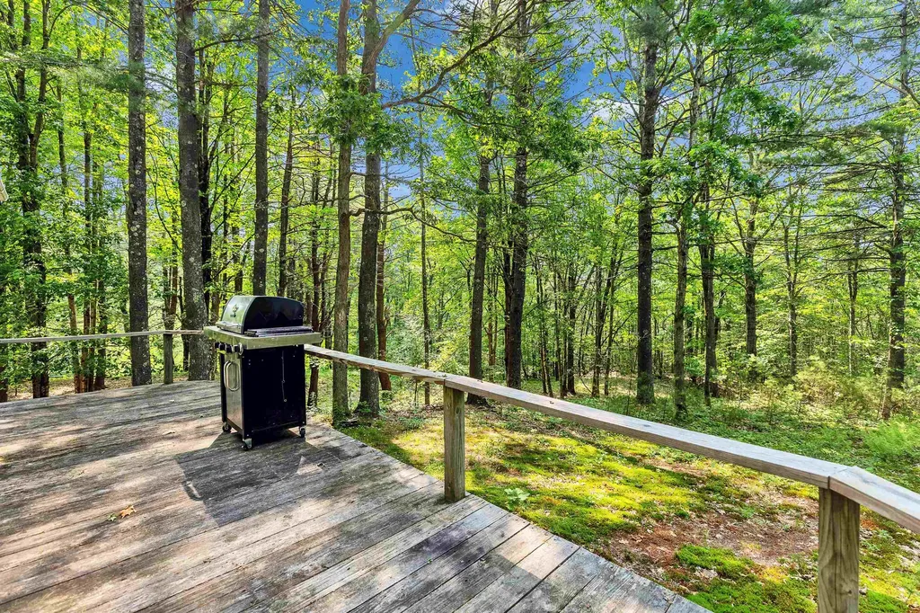 133 Hay Hill Road Francestown NH 03043